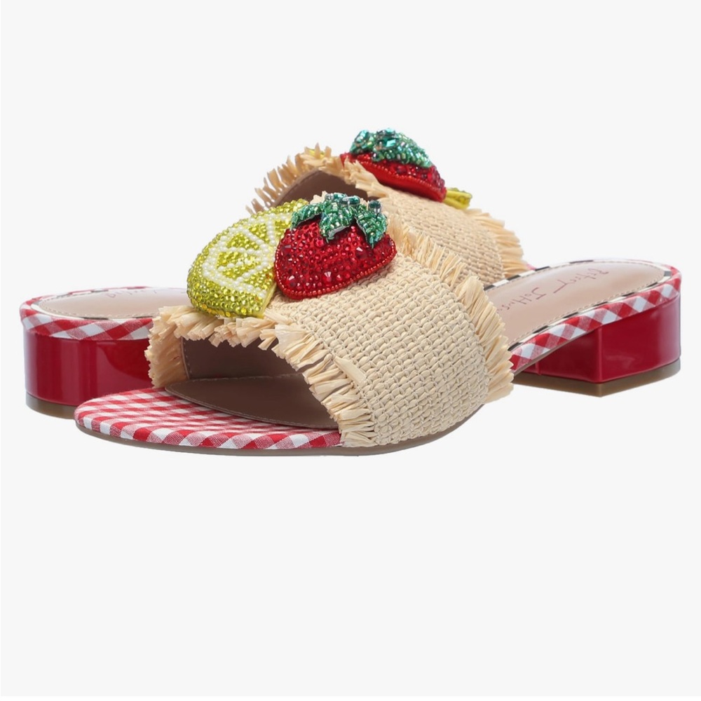 🍓 🍋 Betsey Johnson Fruitty Sandals
